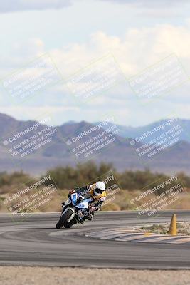 media/Nov-16-2025-Race Pace (Sun) [[8c5fa54630]]/Non Verified Riders (1st 20 Minutes)/5-Turn 15 (110pm)/